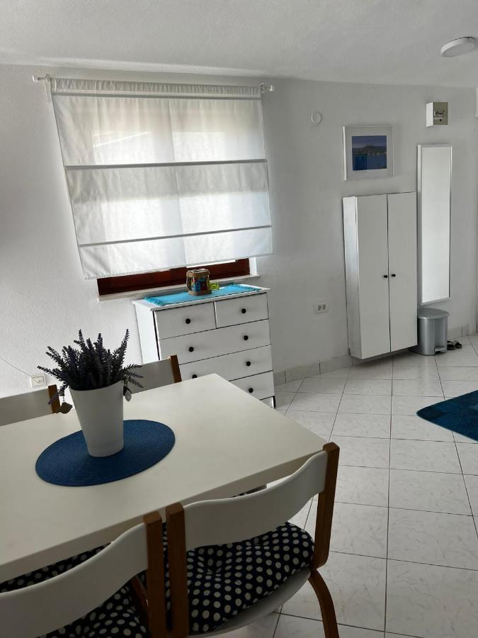 Apartments Milicevic Rogoznica  Esterno foto